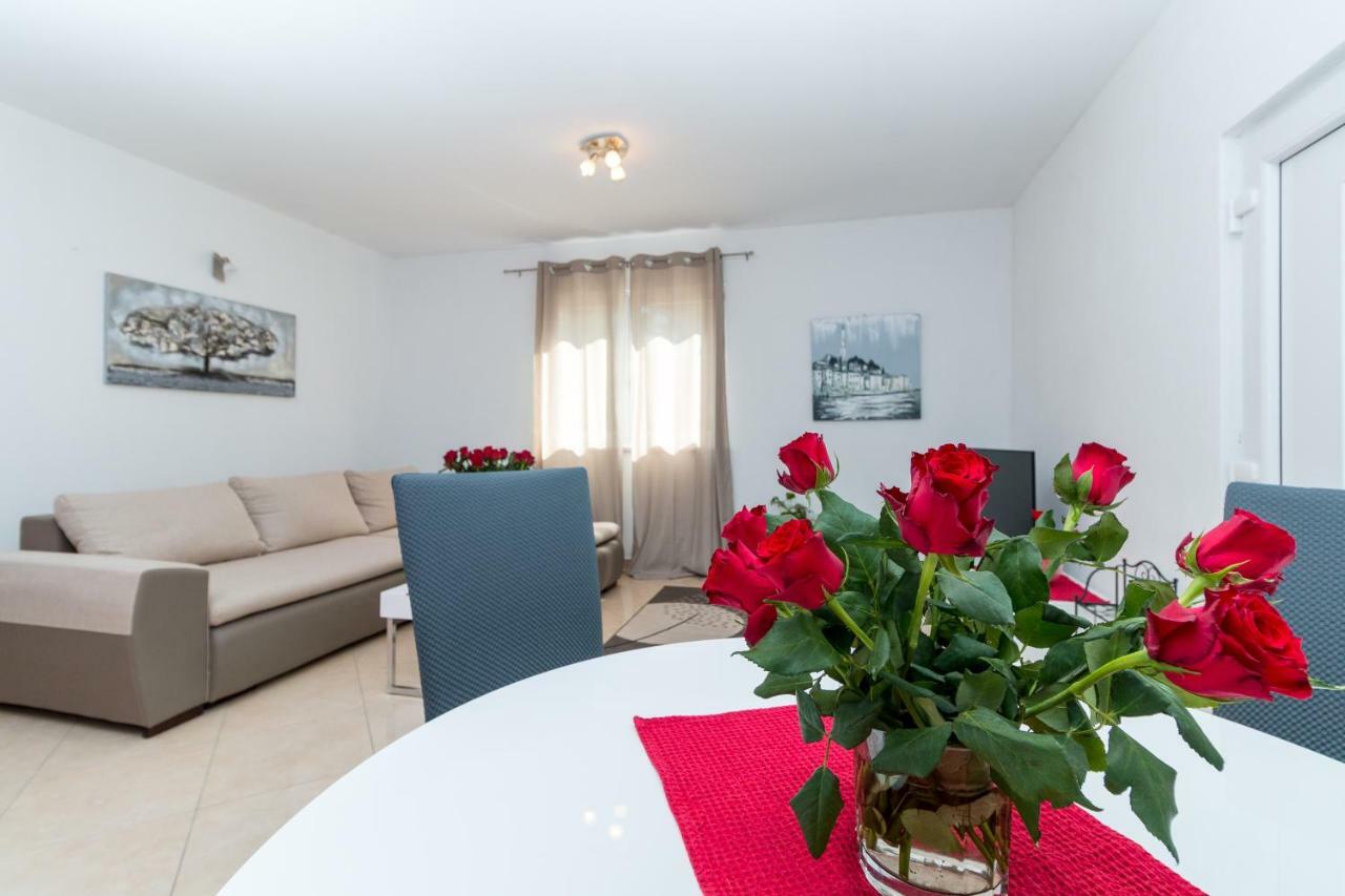 Apartment Jurasin Kastela Luaran gambar